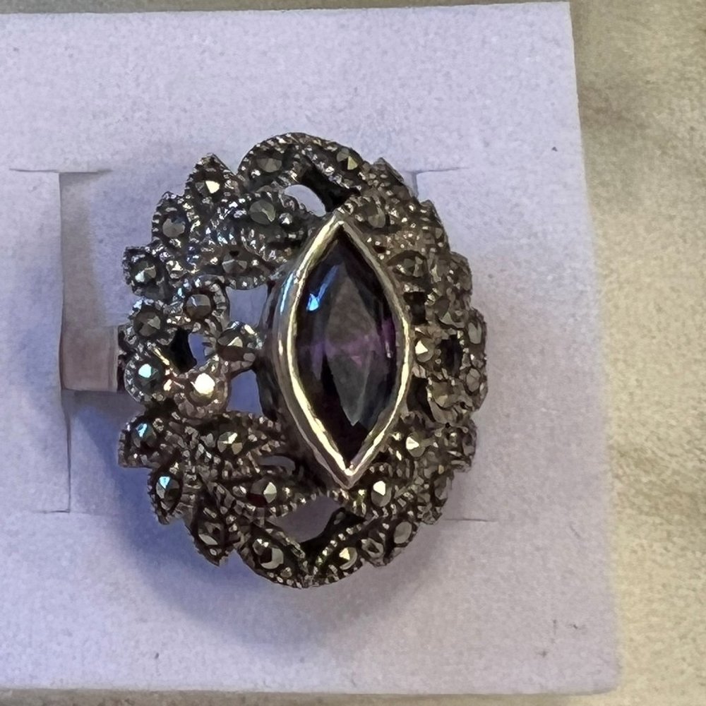 Amethyst & Marcasite Ring - Picture 5 of 7